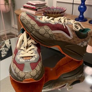 Gucci Burgundy and Beige Patterned Sneakers
